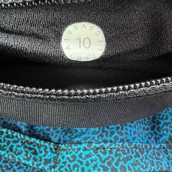 Lululemon Speed 3" Short in Blue and Black Women's Size 10 - Picture 11 of 11